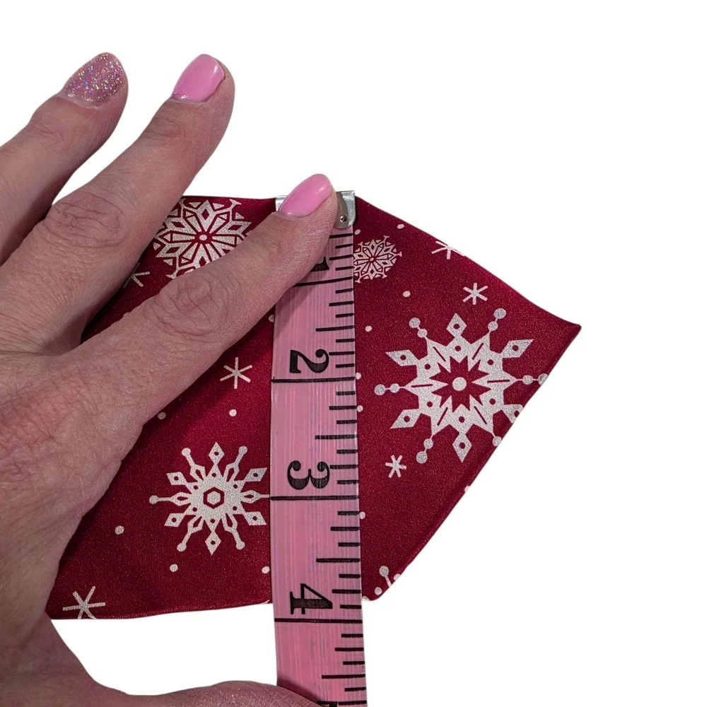 Holiday Traditions Hallmark Snowflake Silk Necktie Red‎ Men's Christmas